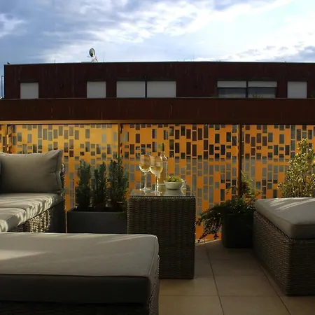 Maison Elegante Free Parking Apartmán *